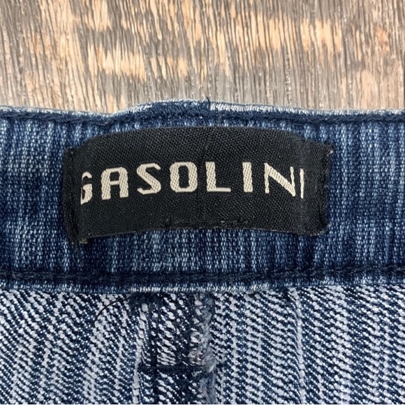 Gasoline Women’s Jeans - Picture 4 of 5